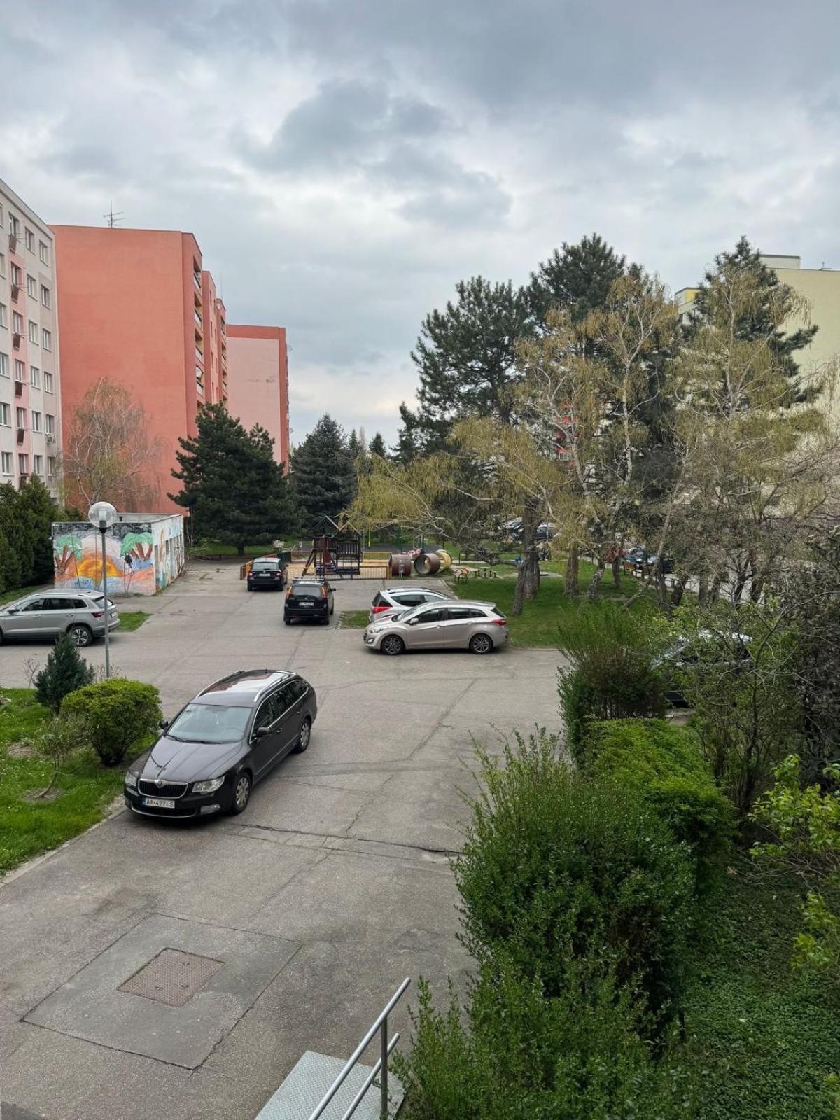 Barbyb Apartment - With Free Parking Bratislava Buitenkant foto